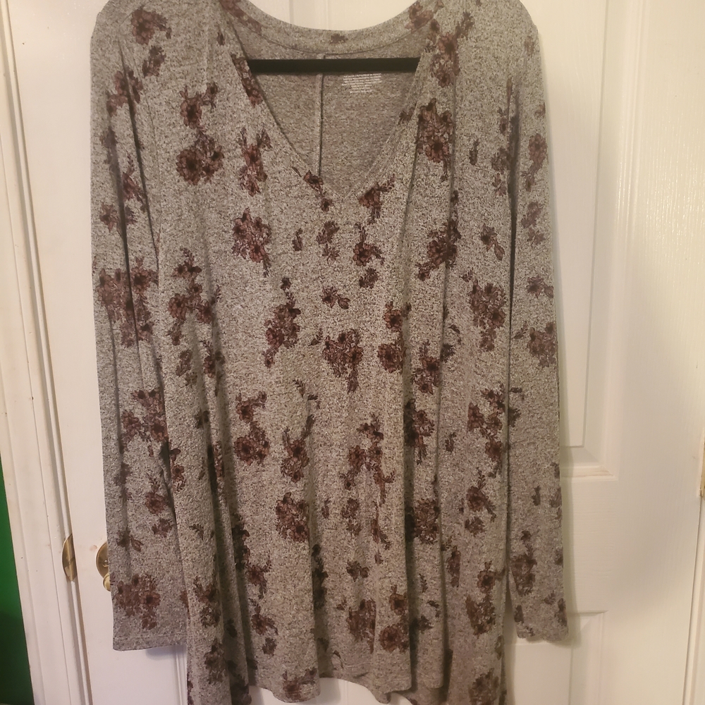 Lane Bryant Gray Floral Knit Tunic